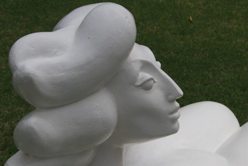 Mulher de branco 02